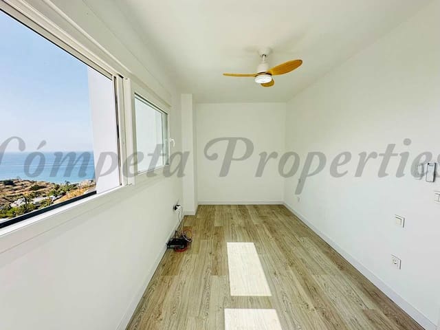 Image No.15-4 Bed Townhouse for sale