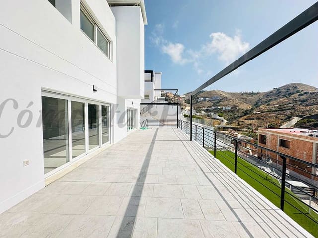 Image No.6-4 Bed Townhouse for sale