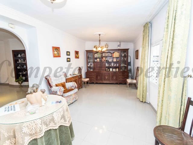 Image No.3-4 Bed Townhouse for sale