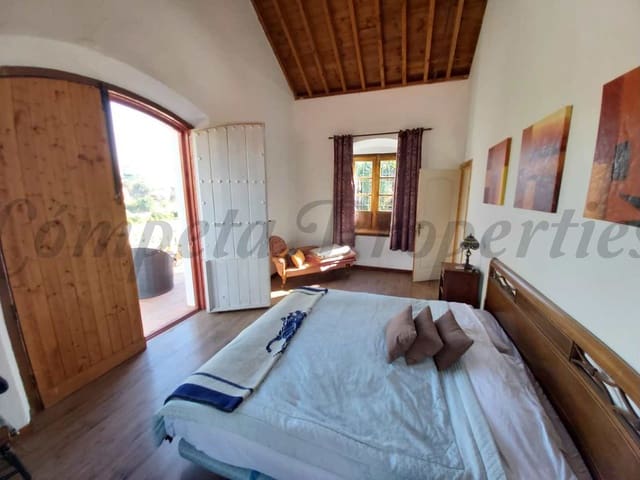 Image No.11-Villa de 4 chambres à vendre à Nerja