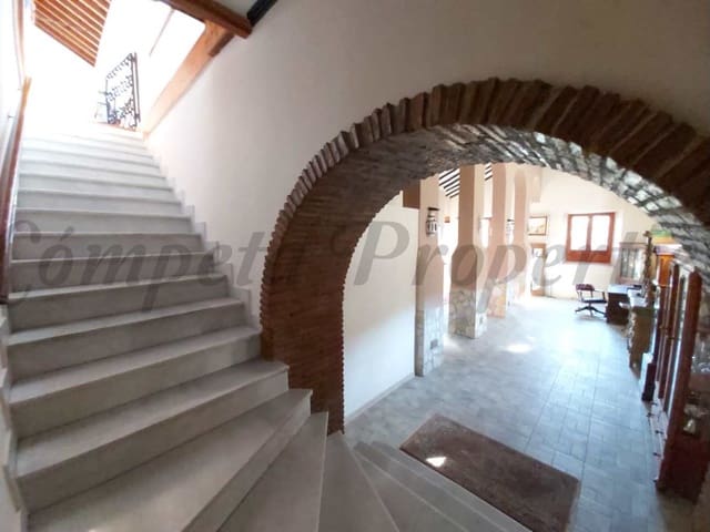 Image No.42-4 Bed Villa for sale