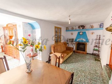 CÓMPETA PROPERTIES S.L most sold property