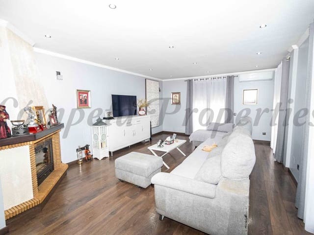 Image No.4-4 Bed Villa for sale