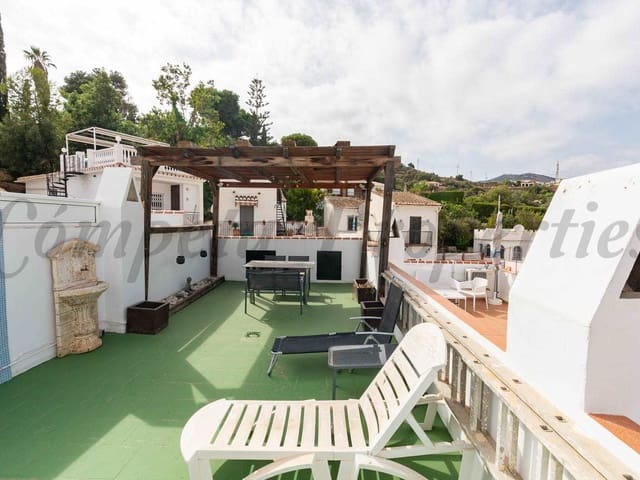 Image No.10-3 Bed Townhouse for sale