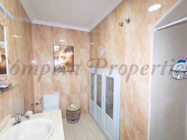 Image No.15-3 Bed Townhouse for sale