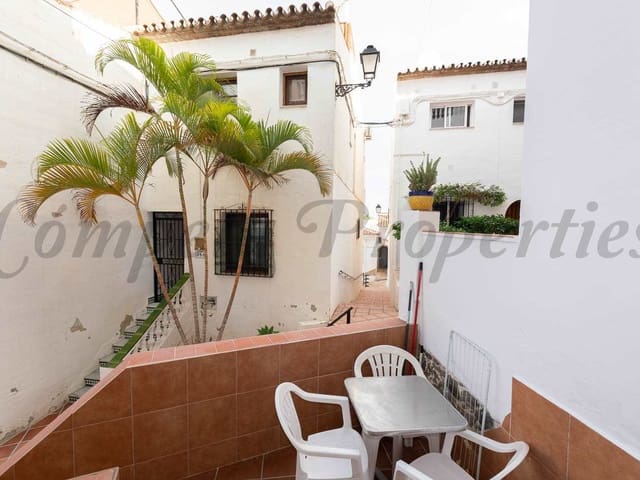 Image No.20-3 Bed Townhouse for sale