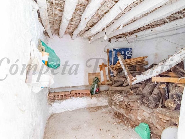 Image No.10-2 Bed Townhouse for sale