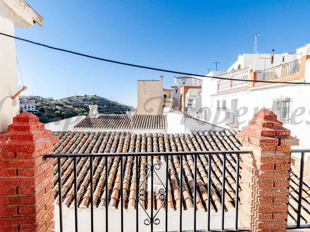 Image No.17-3 Bed Townhouse for sale