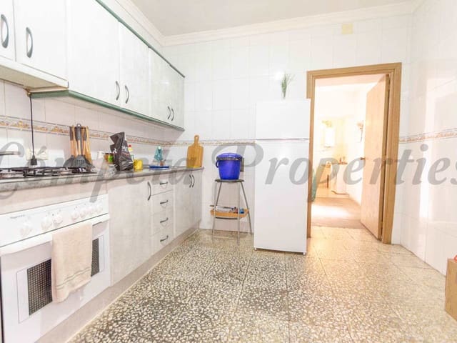 Image No.6-3 Bed Townhouse for sale