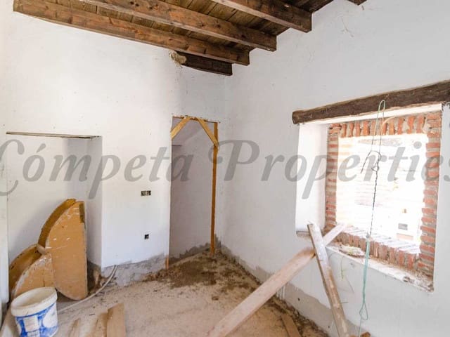 Image No.4-3 Bed Townhouse for sale