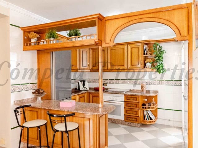 Image No.3-5 Bed Townhouse for sale