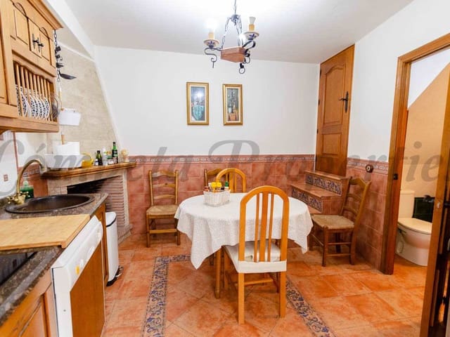 Image No.6-5 Bed Townhouse for sale