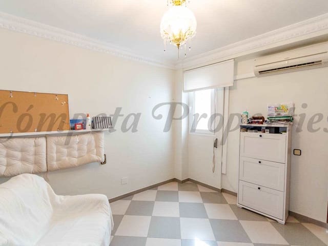 Image No.7-5 Bed Townhouse for sale