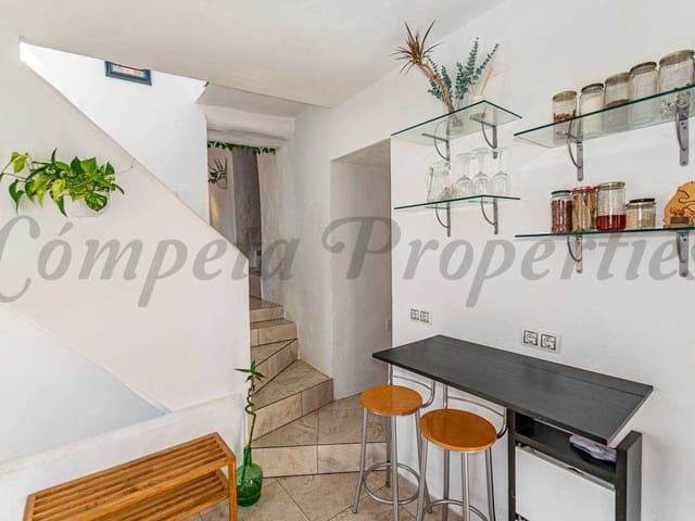 Image No.11-2 Bed Townhouse for sale