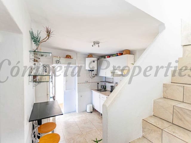 Image No.8-2 Bed Townhouse for sale