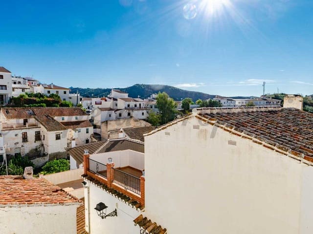 Image No.17-3 Bed Townhouse for sale