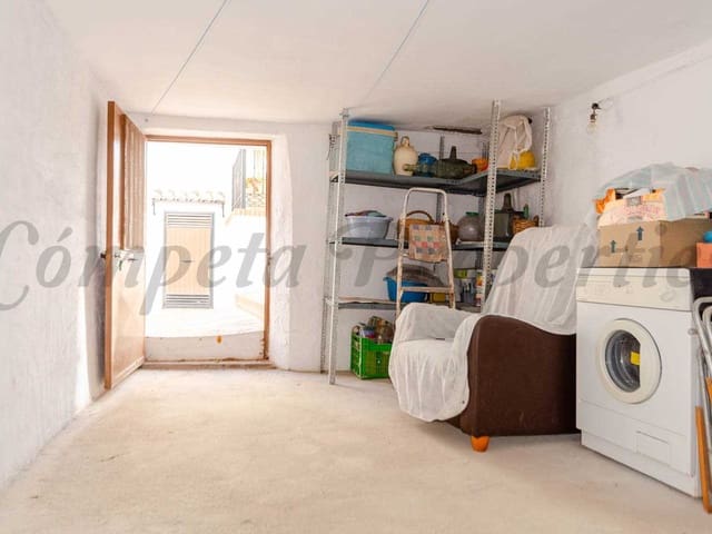 Image No.21-3 Bed Townhouse for sale