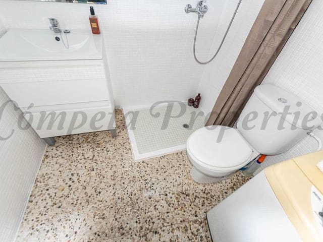 Image No.12-2 Bed Townhouse for sale