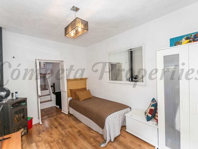 Image No.14-2 Bed Townhouse for sale