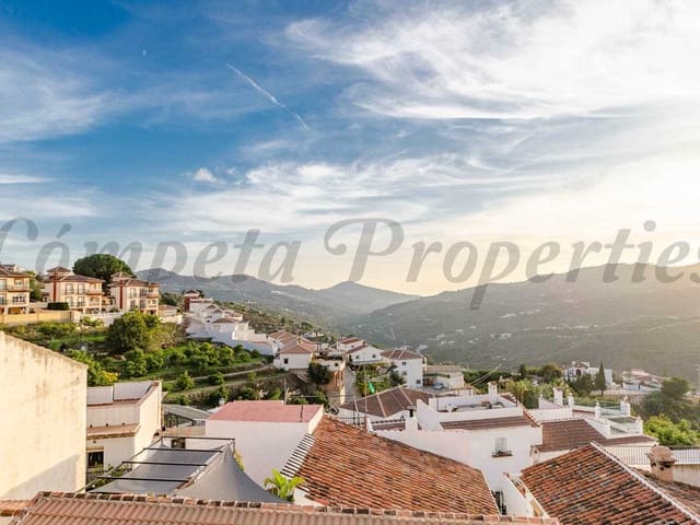 Image No.16-3 Bed Townhouse for sale