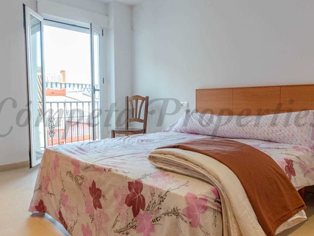 Image No.10-3 Bed Townhouse for sale