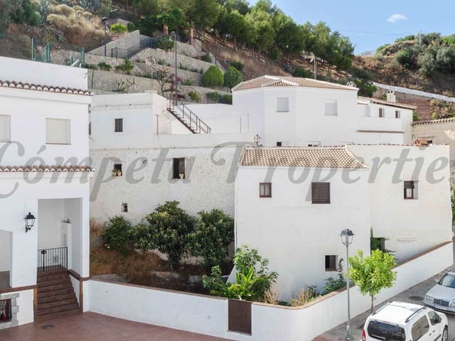 Image No.1-3 Bed Townhouse for sale