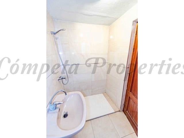 Image No.8-6 Bed Townhouse for sale