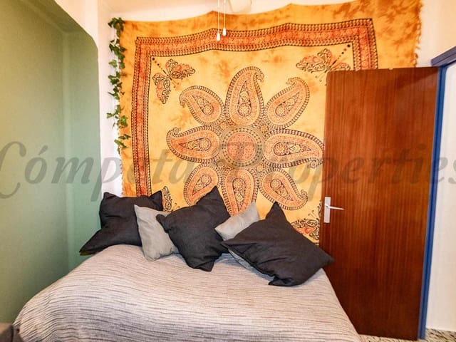 Image No.8-1 Bed Townhouse for sale