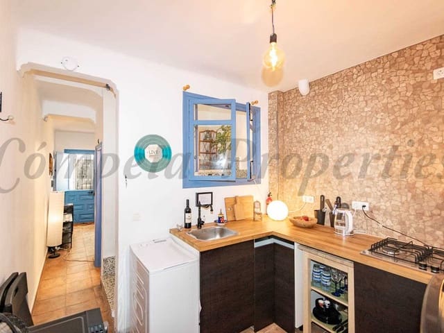 Image No.9-2 Bed Townhouse for sale