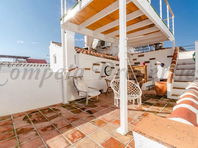 Image No.20-4 Bed Townhouse for sale