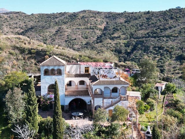 Image No.1-Propriété de 8 chambres à vendre à Sedella