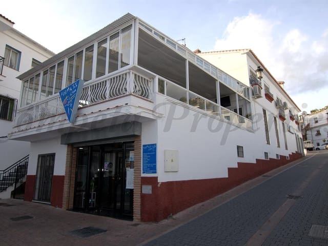 Image No.1-Propriété de 4 chambres à vendre à Cómpeta