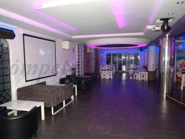 Image No.10-Propriété de 4 chambres à vendre à Cómpeta