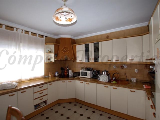 Image No.4-Propriété de 4 chambres à vendre à Cómpeta