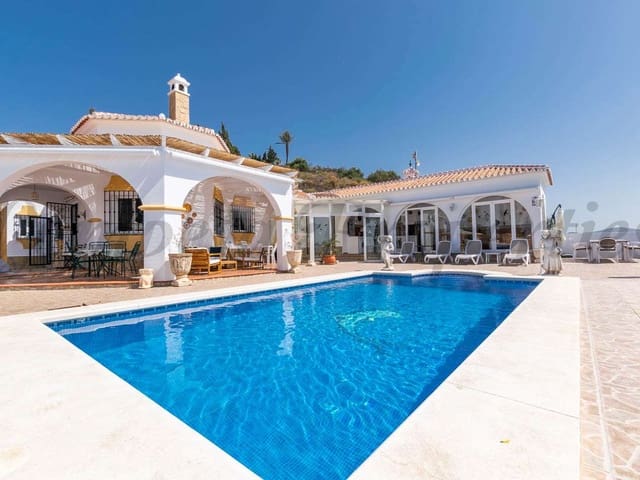 Image No.1-Villa de 4 chambres à vendre à Torrox