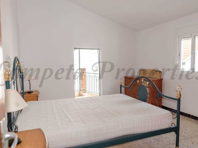 Image No.16-4 Bed Townhouse for sale