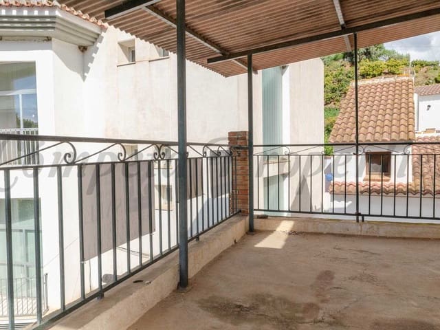 Image No.17-4 Bed Townhouse for sale