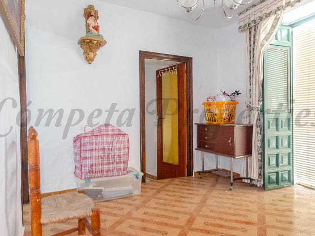 Image No.8-4 Bed Townhouse for sale