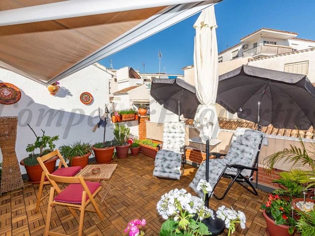 Image No.2-Maison de ville de 3 chambres à vendre à Nerja