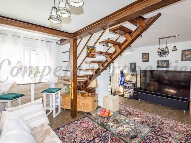 Image No.2-3 Bed Townhouse for sale