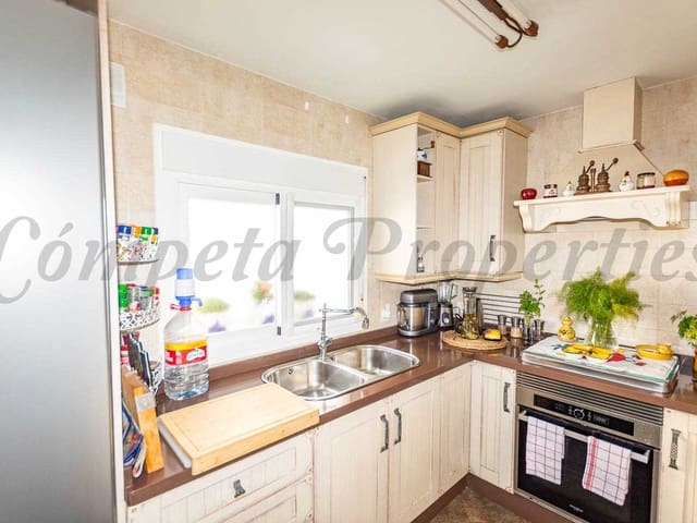 Image No.4-3 Bed Townhouse for sale