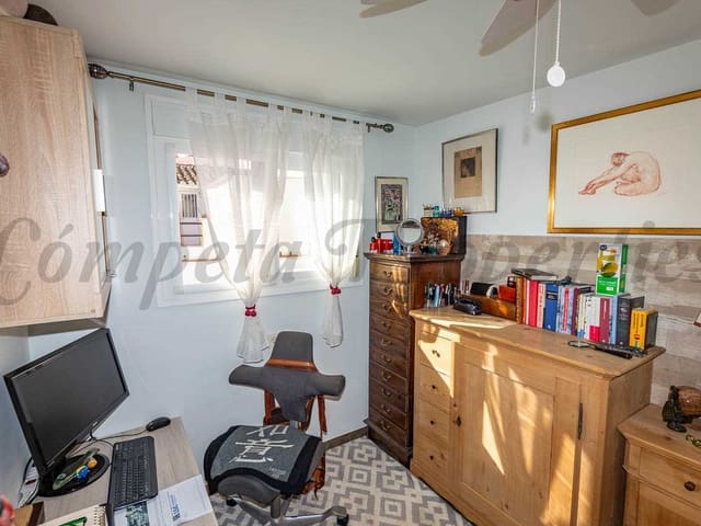 Image No.9-Maison de ville de 3 chambres à vendre à Nerja