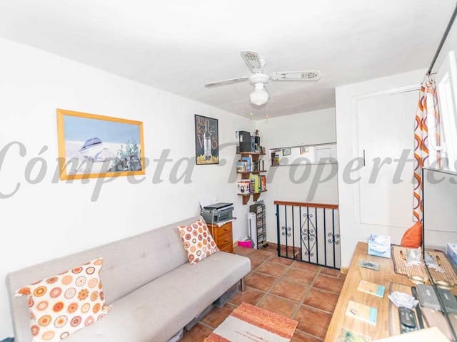 Image No.12-2 Bed Townhouse for sale