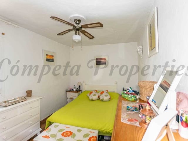 Image No.7-2 Bed Townhouse for sale