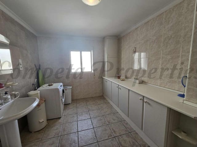 Image No.13-3 Bed Apartment for sale