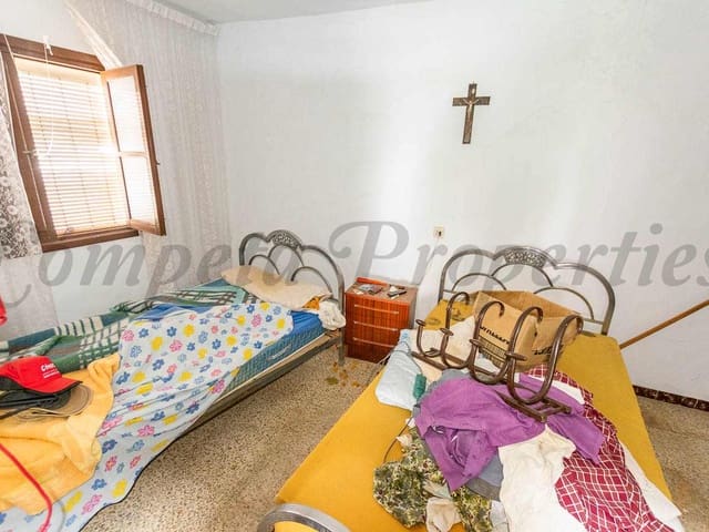 Image No.16-3 Bed Townhouse for sale