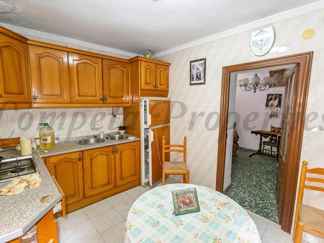 Image No.6-3 Bed Townhouse for sale