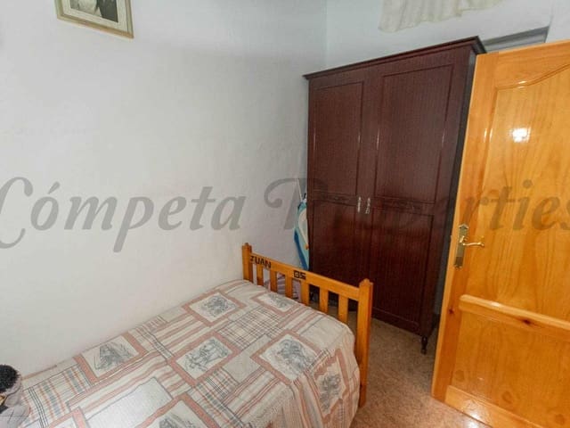 Image No.17-4 Bed Townhouse for sale