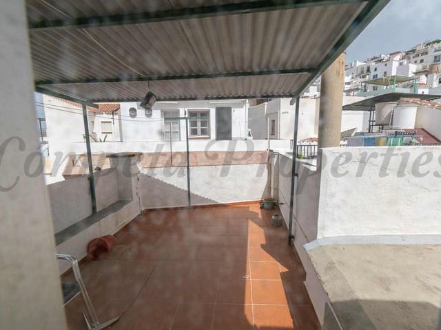 Image No.20-4 Bed Townhouse for sale