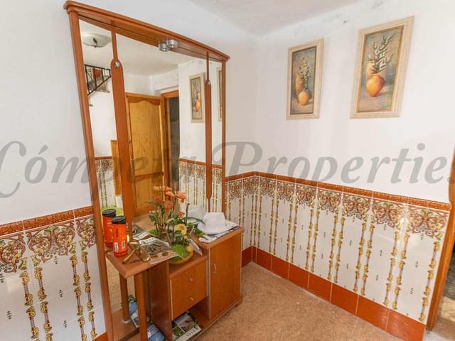 Image No.4-4 Bed Townhouse for sale